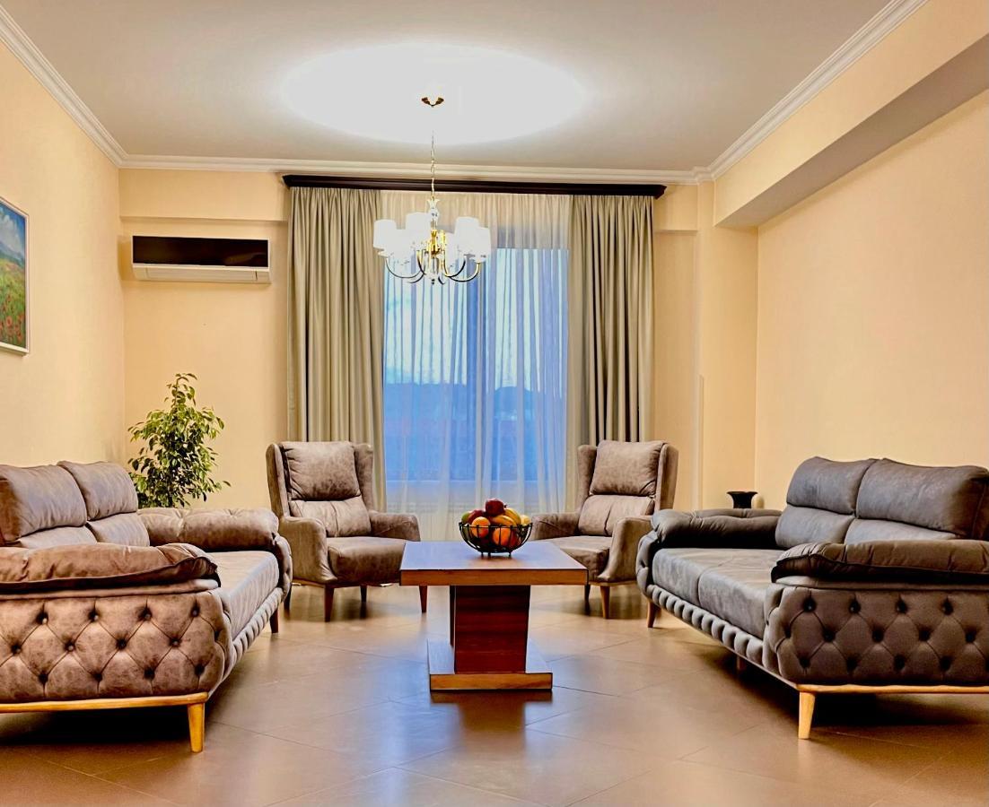 Apartment In Downtown "Rustaveli Residence" Tbilisi Ngoại thất bức ảnh